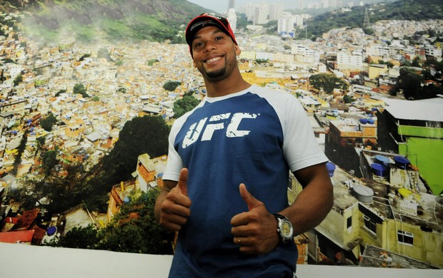 MMA Thiago Marreta visita Rocinha (Foto: Alexandre Durão)