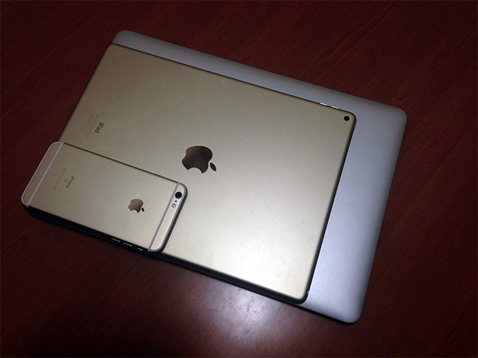 iPad Pro comparado com iPhone 6S Plus e MacBook (Foto: Thiago Barros/TechTudo) (Foto: iPad Pro comparado com iPhone 6S Plus e MacBook (Foto: Thiago Barros/TechTudo)) iPad Pro comparado com iPhone 6S Plus e MacBook (Foto: Thiago Barros/TechTudo) (Foto: iPad Pro comparado com iPhone 6S Plus e MacBook (Foto: Thiago Barros/TechTudo))