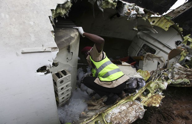 [Internacional] Embraer 120 cai logo após a decolagem na Nigéria Nigeria