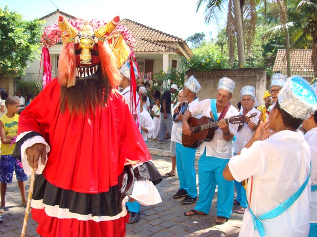 G Muqui Re Ne Grupos Folcl Ricos Na Edi O De Folia Dos Reis No Es Not Cias Em Esta O