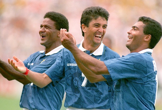Mazinho Se Abre Neymar Romario Magoa Por Thiago E Futuro De Rafinha Futebol Internacional Globoesporte Com