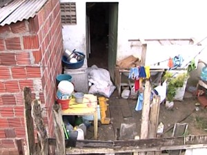 frame casa  de menino morto por sandália (Foto: Imagens/TV Bahia)