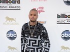 Chris Brown vai à delegacia após acidente de carro, diz site