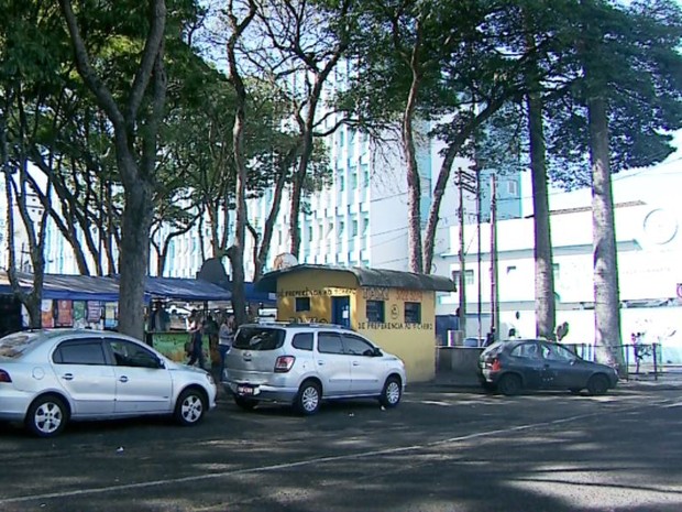 Homem estava a 60 metros da Santa Casa de Franca, SP (Foto: Reprodução/EPTV) Homem estava a 60 metros da Santa Casa de Franca, SP (Foto: Reprodução/EPTV)