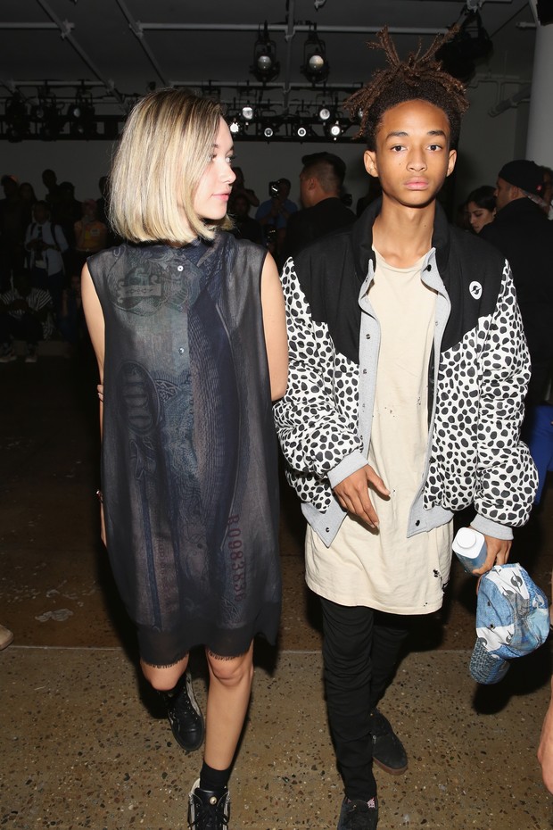 Jaden Smith e Sarah Snyder na semana de moda de Nova York (Foto: Getty Images)