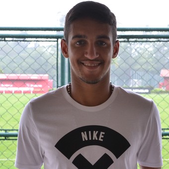 Aos 17, camisa 10 do Corinthians sub-20 evita se comparar a Jadson