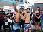 Atleta de MMA de Campos, RJ, vence luta internacional no Peru