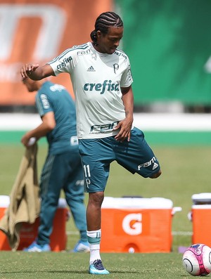 Com formação diferente, Palmeiras enfrenta o Botafogo em Ribeirão Preto