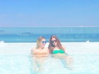 Marina Ruy Barbosa curte dia de sol em piscina de hotel no Rio