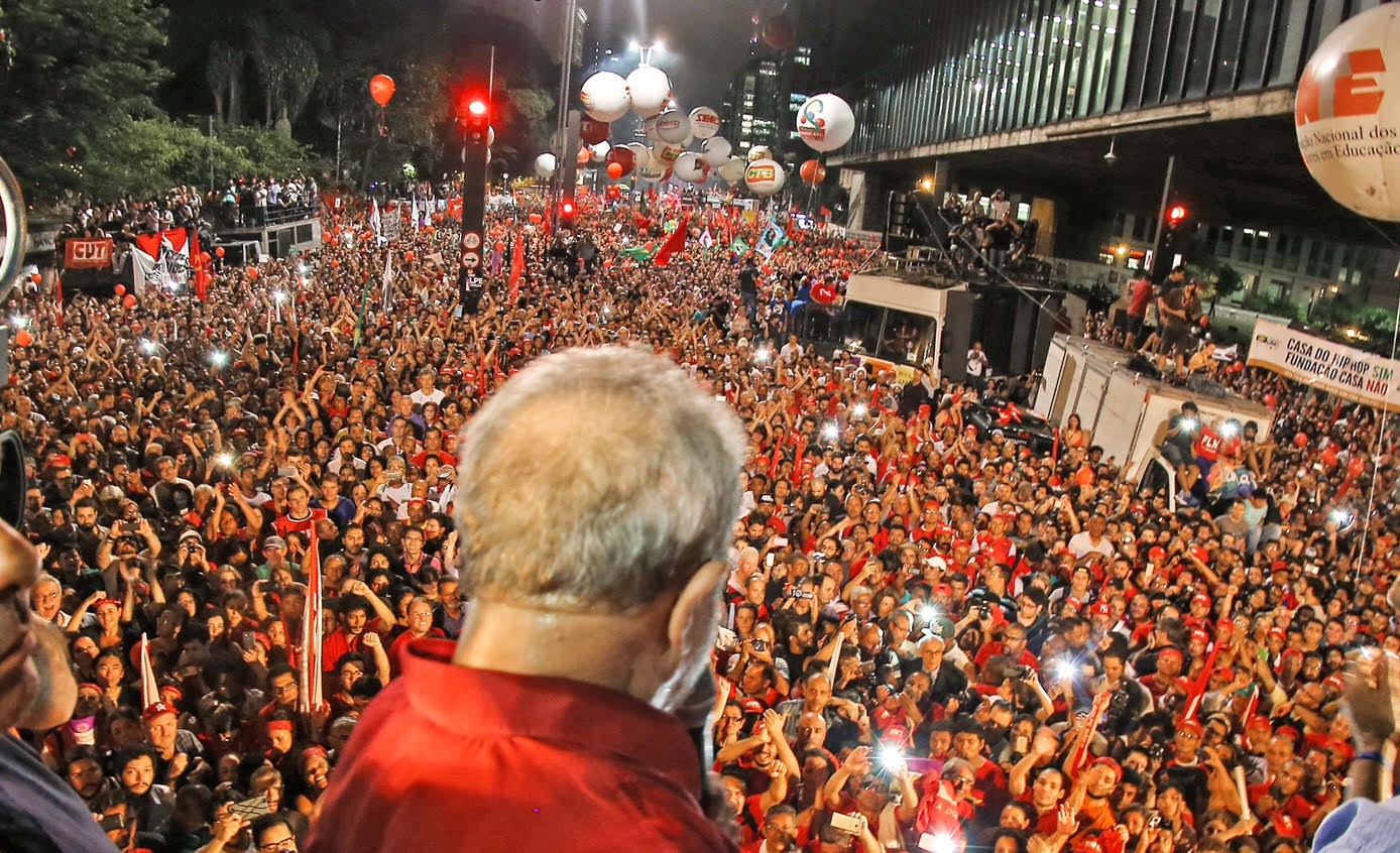 Lula discursa em protesto de apoio ao governo na avenida Paulista, em São Paulo (Foto: Ricardo Stuckert/ Instituto Lula)