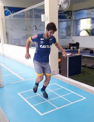 Lucas Silva Realiza exames na Toca da Raposa II (Foto: Divulgação/ Cruzeiro)