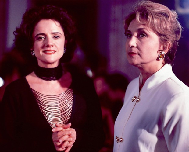 Marieta Severo e Eva Wilma em 'Pátria Minha' em 1994 (Foto: TV Globo)