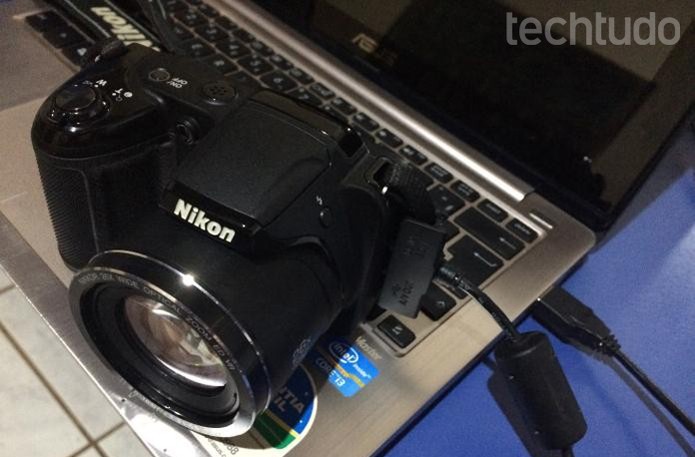 Descubra como fazer para usar câmera digital como webcam (Foto: Edivaldo Brito/TechTudo)
