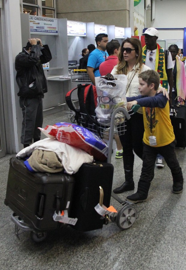 Giovanna Antonelli e Pietro (Foto: Rodrigo Sauzo/Foto Rio News)