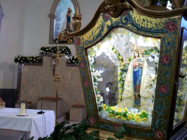 Imagem da santa vai permanecer na Paróquia de Nossa Senhora de Nazaré até 27 de outubro (Foto: Jamile Alves/G1 AM)