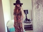 Em Miami, Vera Viel posta foto com chapéu e look praiano