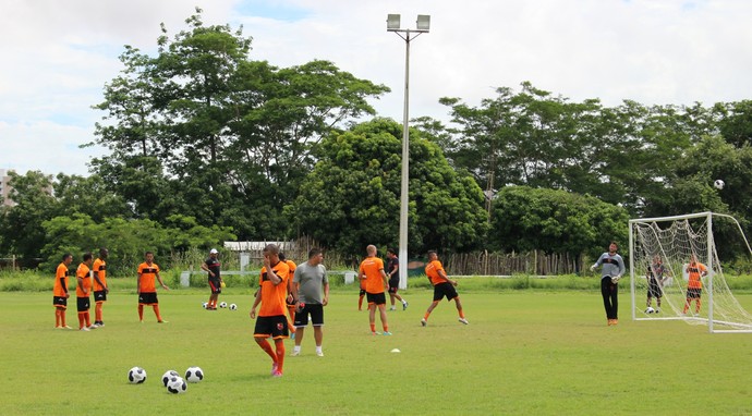 treino Flamengo-PI, CFAP (Foto: Abdias Bideh/GloboEsporte.com)