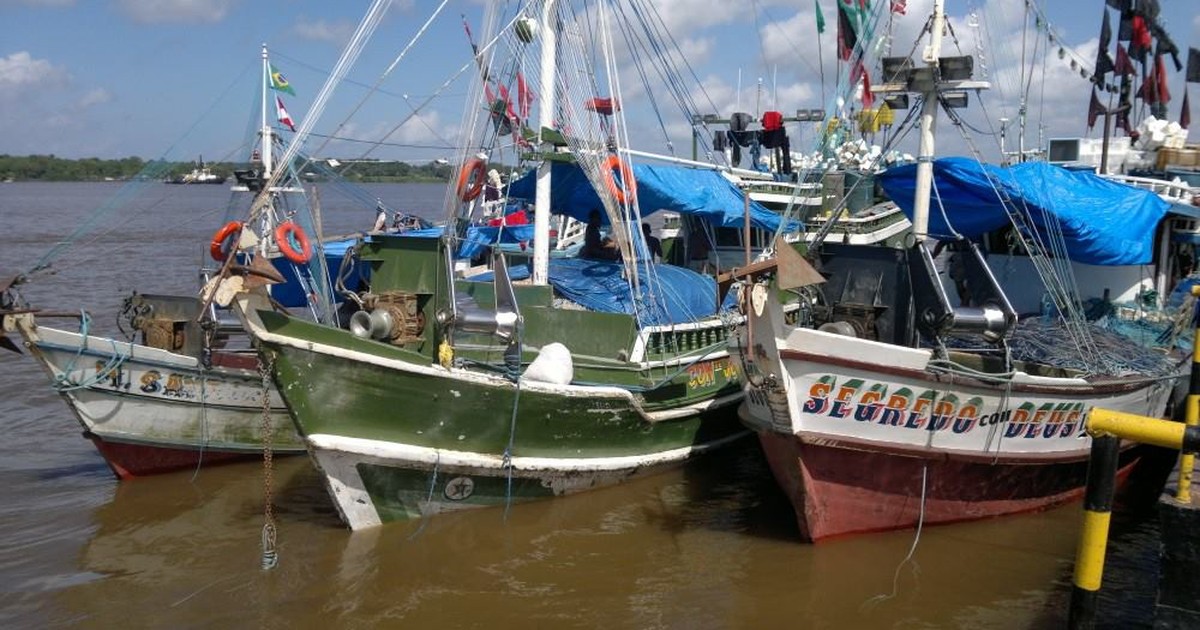 G1 Marinha apreende embarcações irregulares na costa do Amapá