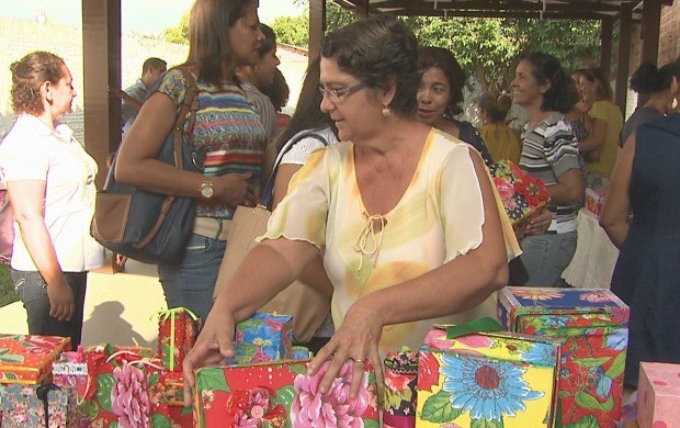 Rede Globo> tv acre Acre TV grupo de mulheres utiliza reciclagem para fazer artesanato Adesivo De Parede Sala ~ Rede Globo> tv acre Acre TV grupo de mulheres utiliza reciclagem para fazer artesanato