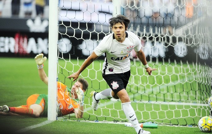 Romero completa 100 jogos pelo Corinthians e diz: 