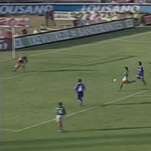 Na memória: Palmeiras goleia Cruzeiro com gols de Oséas, Viola e Galeano