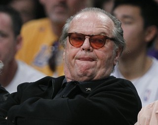 Jack Nicholson assiste a jogo de basquete nos Estados Unidos (Foto: Reuters/ Agência)