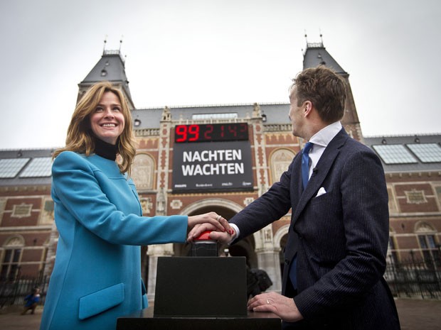 Relógio conta os dias para a reabertura do Rijksmuseum, em Amsterdã (Foto: AFP Photo/ANP - Kippa - Ilvy Njiokiktjien)
