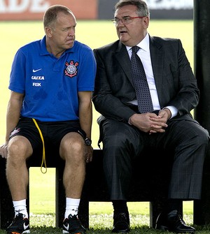 mano menezes mario Gobbi corinthians treino (Foto: Daniel Augusto Jr. / Agência Corinthians)
