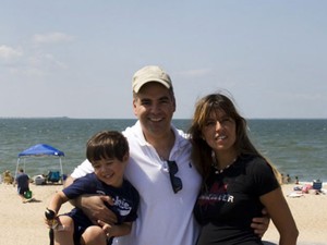 Claudia Beatriz, blogueira de viagem, com a família (Foto: Arquivo pessoal)