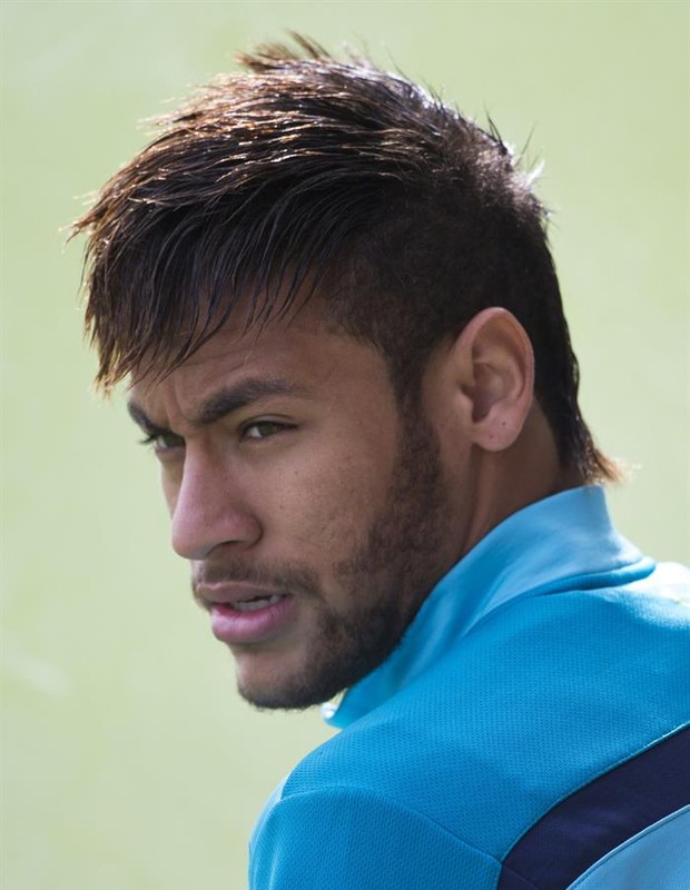 O jogador brasileiro do Barcelona Neymar Jr. participa de treino para o próximo jogo, sábado (5), contra o time Betis (Foto: EFE/Alejandro García)