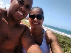 Casal aproveita lua de mel em Porto de Galinhas (Foto: Arquivo Pessoal)