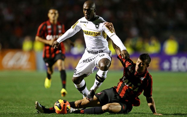 Seedorf Botafogo x Atlético-PR (Foto: Heuler Andrey / Ag. Estado) Seedorf Botafogo x Atlético-PR (Foto: Heuler Andrey / Ag. Estado)