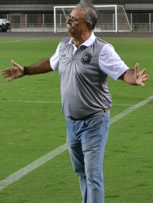 Flávio Annunziata, técnico do Rio Branco-ES (Foto: Sidney Magno Novo/GloboEsporte.com)