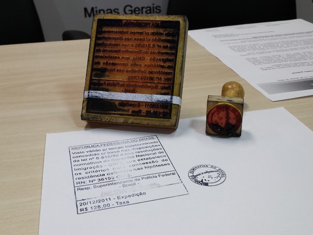Carimbo fraudava visto; investigação começou a partir de pedido de angolana. (Foto: Pedro Ângelo/G1)