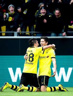 Robert Lewandowski Borussia Dortmund comemoração Freiburg (Foto: EFE)