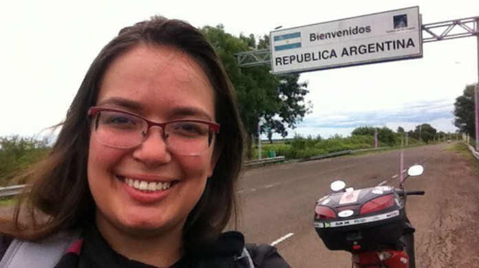 Rodando de moto por Buenos Aires  Viagem de moto pela América do
