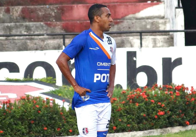Ailton Santa Cruz (Foto: Daniel Gomes)