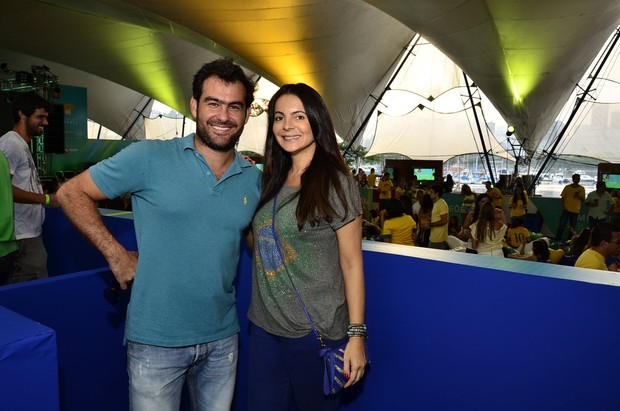 Thierry Figueira e Isabela Menezes (Foto: Roberto Teixeira/EGO)