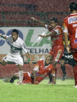 Coritiba e Paranavaí debaixo de muita chuva (Foto: Divulgação/site oficial do Coritiba Foot Ball Club)