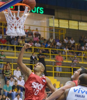 Ala-armador Joe Smith Pinheiros (Foto: Newton Nogueira/Divulgação)
