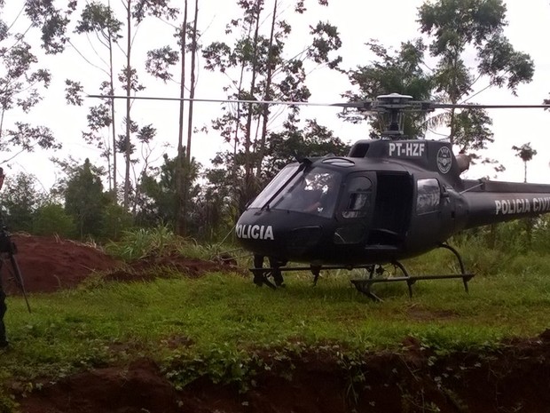 Helicóptero da Polícia Civil atua na ocorrência no Sul de SC (Foto: PM/Divulgação)