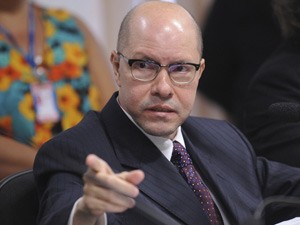 O senador Demóstenes Torres durante depoimento no Conselho de Ética (Foto: Wilson Dias / Agência Brasil)