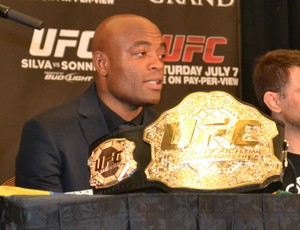 Anderson Silva na coletiva pós-UFC 148 (Foto: Adriano Albuquerque/SporTV.com)