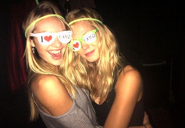 Candice Swanepoel (Foto: Twitter)