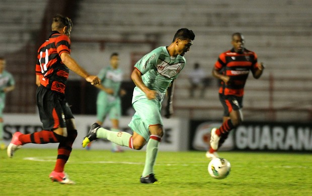 kieza náutico atlético-go (Foto: Aldo Carneiro / Pernambuco Press)