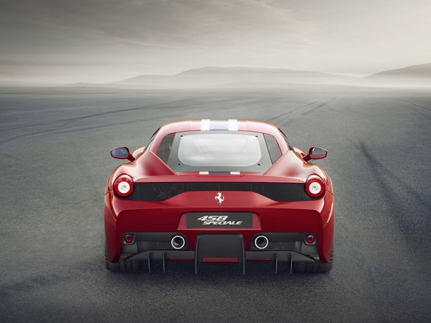 Mais potente motor aspirado da marca, Ferrari 458 Italia Speciale vem com 4.5 V8 de 605 cv (Foto: Divulgação)