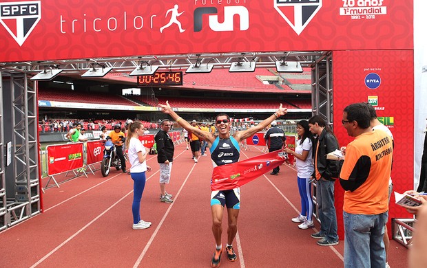 Adriano Bastos vence a prova dos 8 km, Tricolor Run (Foto: Divulgação)