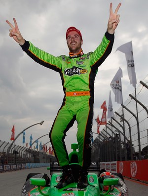 Hinchcliffe vence em SP na Indy 300 (Foto: Getty Images)