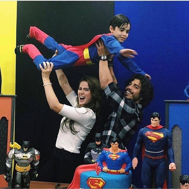 Douglas Sampaio com o filho (Foto: Reprodução/ Instagram)