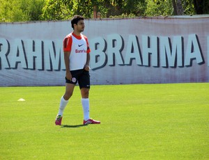 Scocco atacante Inter (Foto: Tomás Hammes / GLOBOESPORTE.COM)